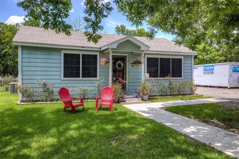 318 Wilton Dr, Greenville, TX 75401