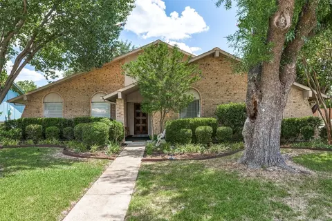 1800 Baltimore Dr, Richardson, TX 75081