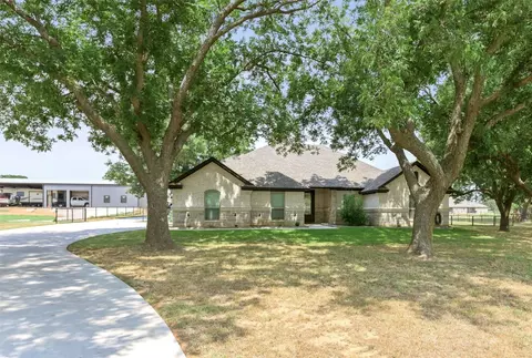 452 Pine Rd, Poolville, TX 76487