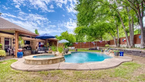 8894 Random Rd, Fort Worth, TX 76179