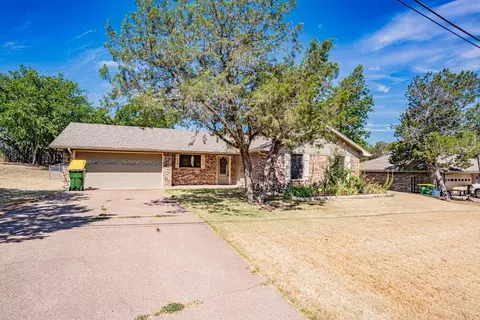 603 Heritage Trl, Granbury, TX 76048