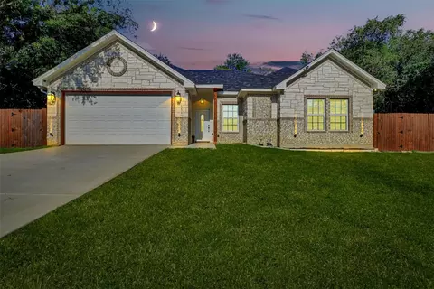 1554 Wilson Rd, Fort Worth, TX 76112