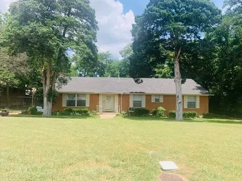915 Brook Valley Ln, Dallas, TX 75232