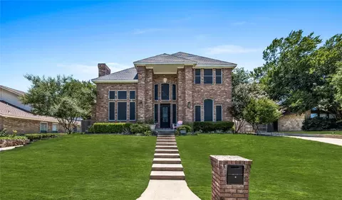 2712 Shadow W Dr, Arlington, TX 76006