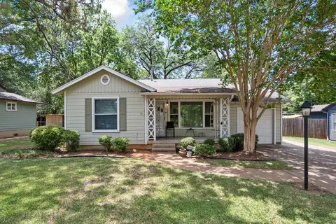 116 Varsity Cir, Arlington, TX 76013