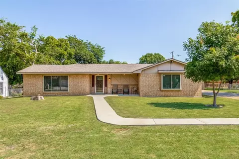 308 W Collin St, Leonard, TX 75452