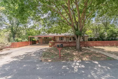 3721 Peach St, Euless, TX 76040