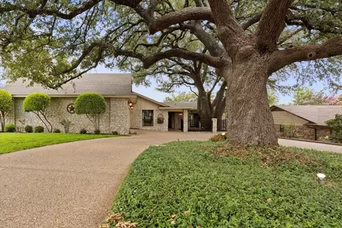 4207 Cimmaron Trl, Granbury, TX 76049