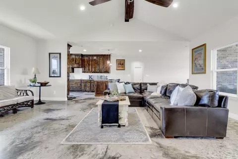 2012 Lyla Ct, Springtown, TX 76082 photo 9