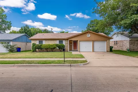 6717 Mccoy Dr, Watauga, TX 76148
