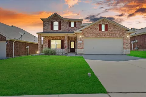 15728 Wheelhorse Trl, Roanoke, TX 76262