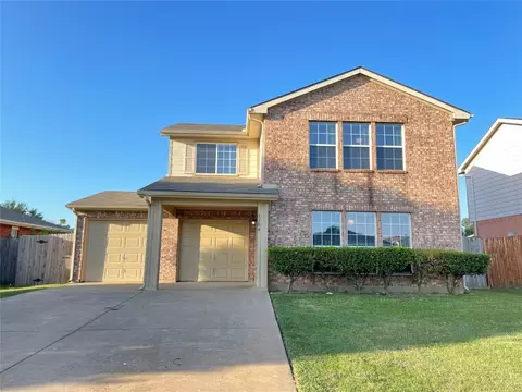 3104 Heritage Ln, Forest Hill, TX 76140
