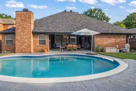 2404 Branch Oaks Ln, Flower Mound, TX 75028
