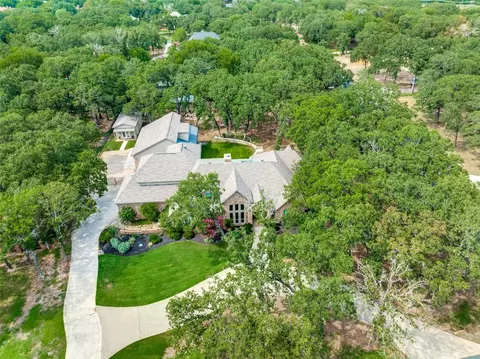 415 Canyon Oaks Dr, Argyle, TX 76226