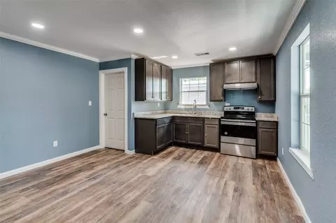 2306 W 13th Ave, Corsicana, TX 75110