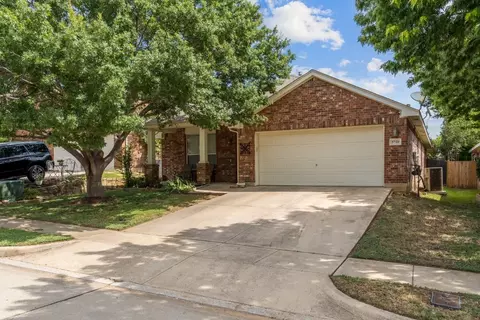 5720 Calf Creek Dr, Fort Worth, TX 76179