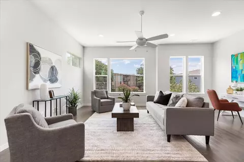 9008 Corsair Pl, Dallas, TX 75218