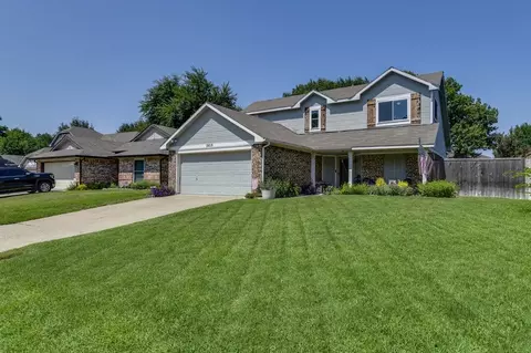 5615 Wembley Downs Dr, Arlington, TX 76017