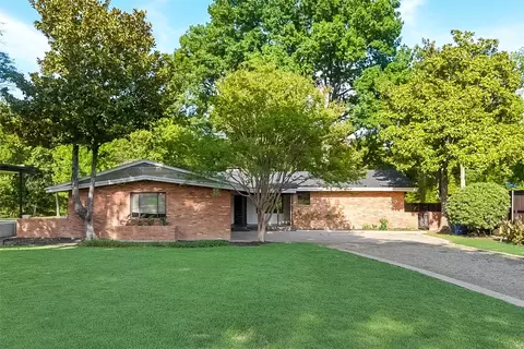8636 Langdale Cir, Dallas, TX 75238