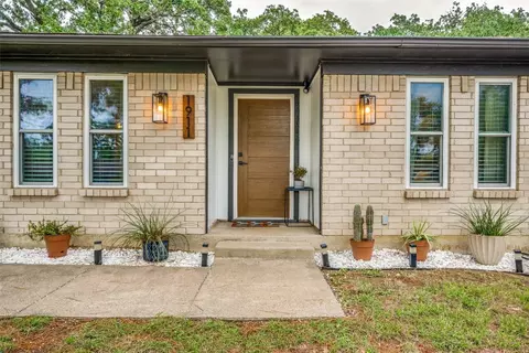 1911 Westwood Dr, Denton, TX 76205