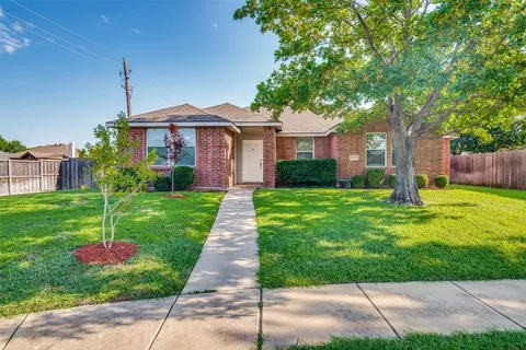 2901 Glendale Dr, Wylie, TX 75098