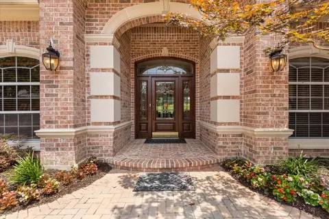 6917 Shadow Creek Ct, Fort Worth, TX 76132