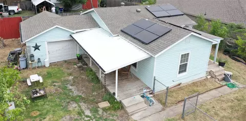 425 Pemberton St, White Settlement, TX 76108
