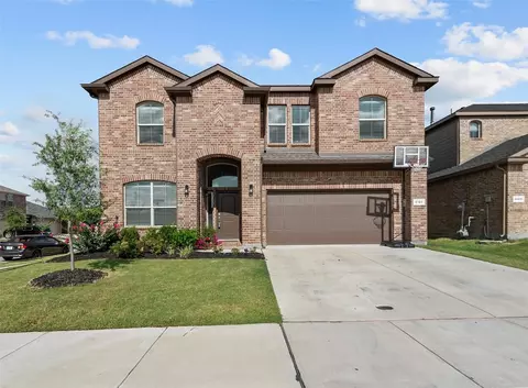9101 Stormcrow Dr, Fort Worth, TX 76179