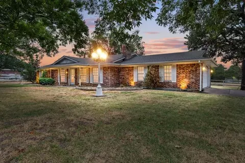 5360 S Fannin Ave, Denison, TX 75021