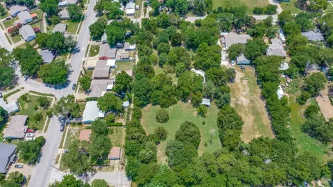 8439 Huttig Ave, Dallas, TX 75217