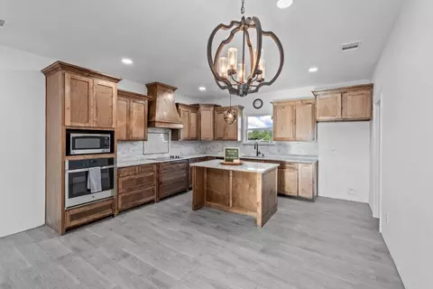 203 Allison Rd, Springtown, TX 76082 photo 9