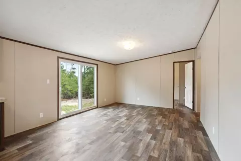 213 Pine Shadows Ln, Bastrop, TX 78602 photo 11
