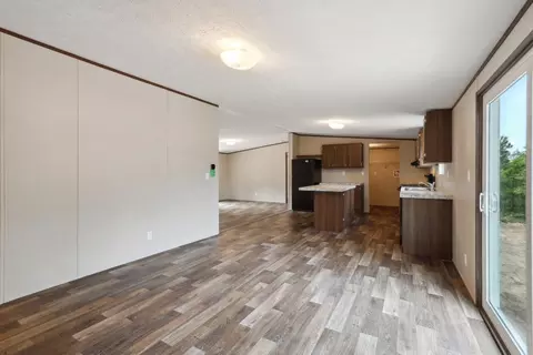 213 Pine Shadows Ln, Bastrop, TX 78602 photo 6