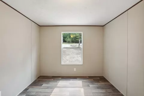 213 Pine Shadows Ln, Bastrop, TX 78602 photo 12