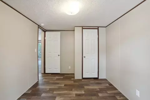 213 Pine Shadows Ln, Bastrop, TX 78602 photo 8