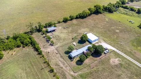 9332 Gregory Rd, Sanger, TX 76266 photo 2