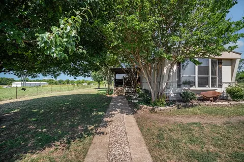 9332 Gregory Rd, Sanger, TX 76266