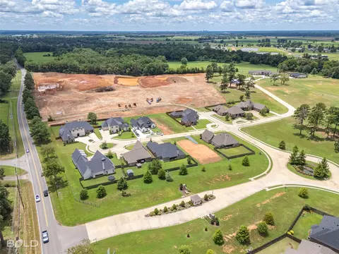 207 Sam Willen Dr, Benton, LA 71006