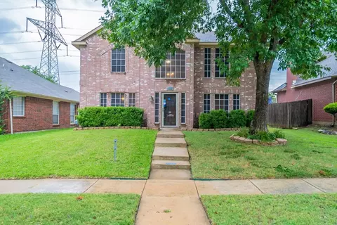 863 San Jacinto Dr, Grand Prairie, TX 75052