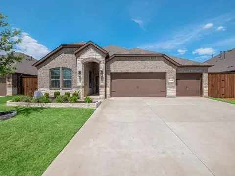 2825 Lake Valley Rd, Aubrey, TX 76227