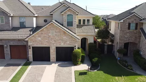 2541 Fountain Cv, Carrollton, TX 75006