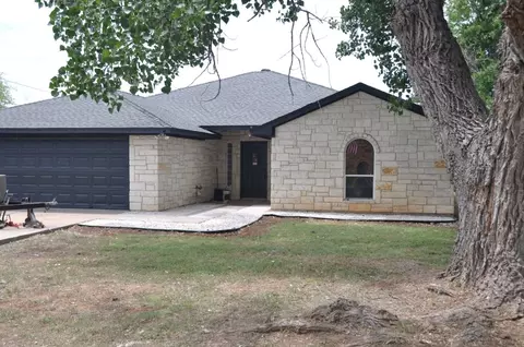 1501 Comanche Ct, Granbury, TX 76048