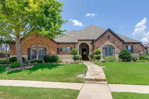 13761 Old Oaks Dr, Burleson, TX 76028