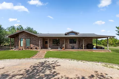489 Birdie Creek Rd, Seymour, TX 76380