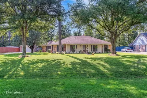 9805 Deepwoods Dr, Shreveport, LA 71118