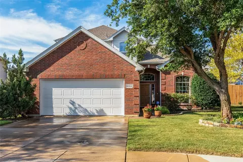4024 Volk Ct, Fort Worth, TX 76244