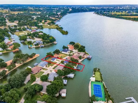 425 Granada Calle Ct, Granbury, TX 76049