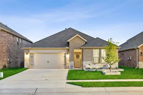 10604 Thunderwood Dr, Aubrey, TX 76227