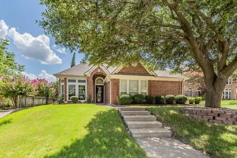 8108 Sun Meadows Ct, Fort Worth, TX 76123