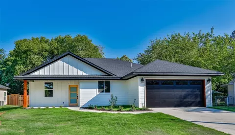 1401 Anthony St, Gainesville, TX 76240